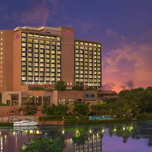 Crowne Plaza ***** Kochi
